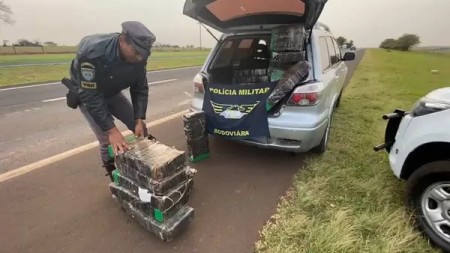 Em uma hora de diferença, Polícia Rodoviária apreende mais de 450 quilos de maconha em duas abordagens em Rancharia