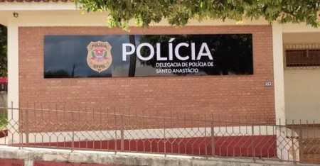 Esposa suspeita de assassinar próprio o marido a facadas perde o benefício da liberdade provisória e volta a ser presa