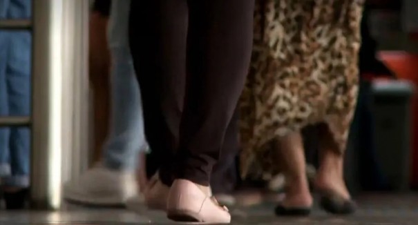 45% das mulheres j tiveram o corpo tocado sem consentimento em local pblico, mas apenas 5% dos homens admitem, aponta pesquisa Ipec