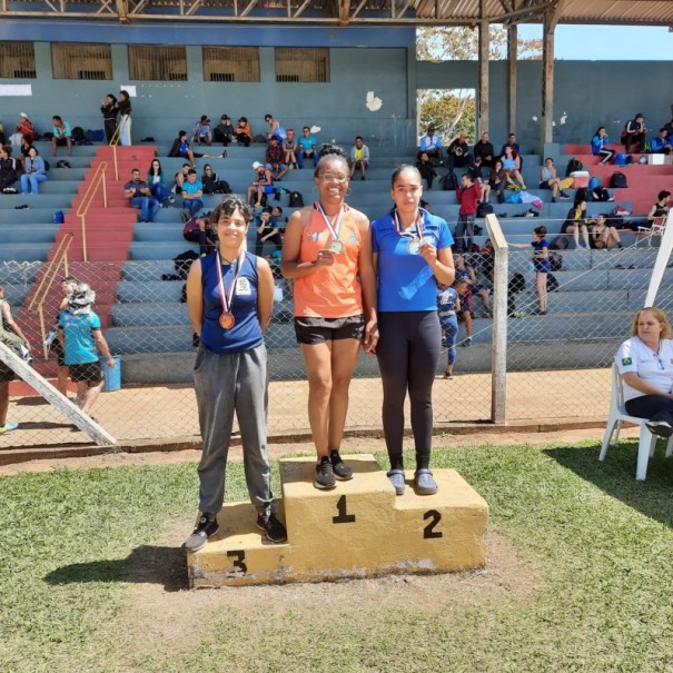 Atleta de OC conquista medalha de bronze no lanamento do dardo dos Jogos Regionais