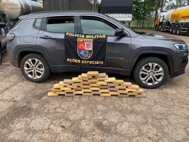 Ex-policial militar � flagrado com quase 50kg de crack e acaba preso por tr�fico de droga junto com comparsa em Presidente Venceslau