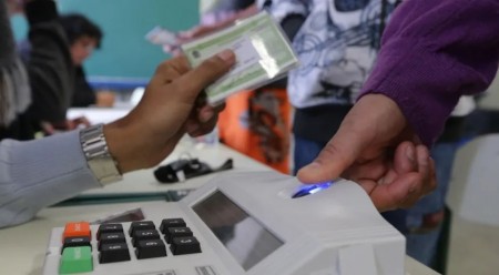 TSE realiza simulação de teste de urnas com biometria; saiba como vai ser