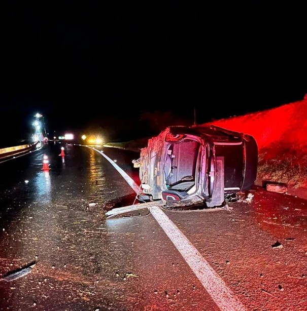 Acidente deixa uma pessoa ferida na SP-294 em Fl�rida Paulista