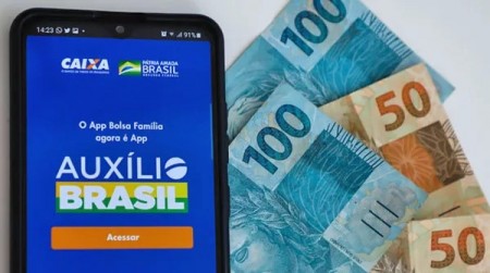 Auxílio Brasil começa a ser pago nesta segunda (19); veja calendário