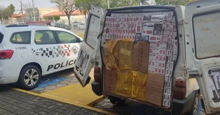 Polícia Militar prende em flagrante dois homens suspeitos de contrabandear cigarros, na Rodovia Assis Chateaubriand, em Pirapozinho