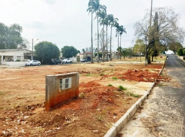 LUCLIA: Anunciada abertura de licitao para a retomada das obras da praa Jos Firpo