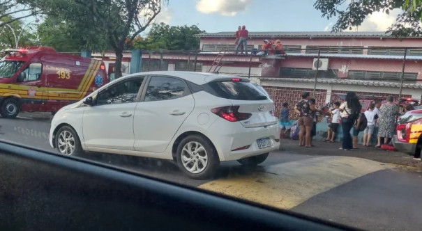 Funcionário sofre parada cardiorrespiratória e morre durante cabeamento no telhado da Escola Municipal Professor Ditão