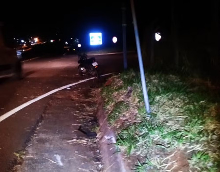 Motociclista morre apÃ³s bater em canaleta de Ã¡gua pluvial na Rodovia Homero Severo Lins, em Rancharia