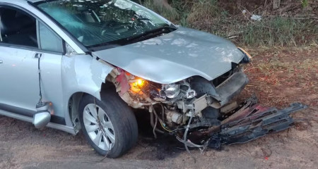 Quatro pessoas ficam feridas em acidente envolvendo carro e trÃªs motos em TupÃ£