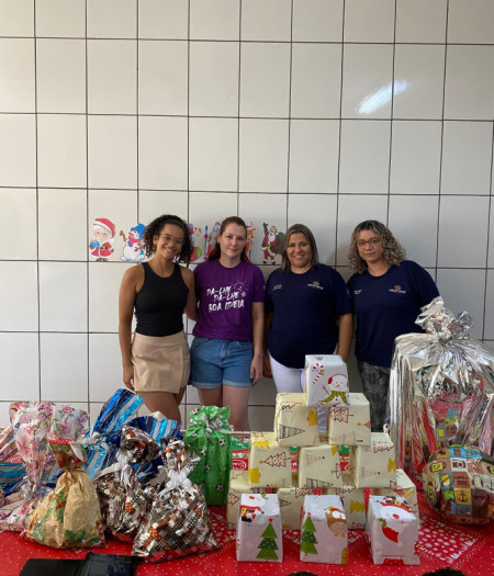 Rotaract Club de Osvaldo Cruz realiza projeto de Natal