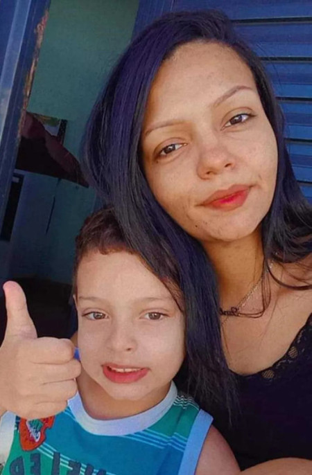 Suspeita de envolvimento na morte do prÃ³prio filho tem surto psicÃ³tico durante audiÃªncia judicial e nÃ£o presta depoimento