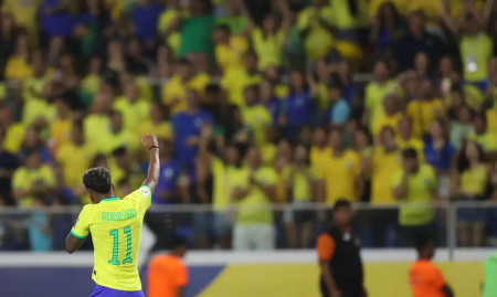 EliminatÃ³rias: Diniz aposta em seleÃ§Ã£o renovada para voltar a vencer