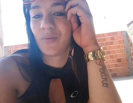 Mulher Ã© encontrada morta por vizinhos ao ouvirem disparos e avistarem crianÃ§a sozinha em apartamento, em Presidente Prudente