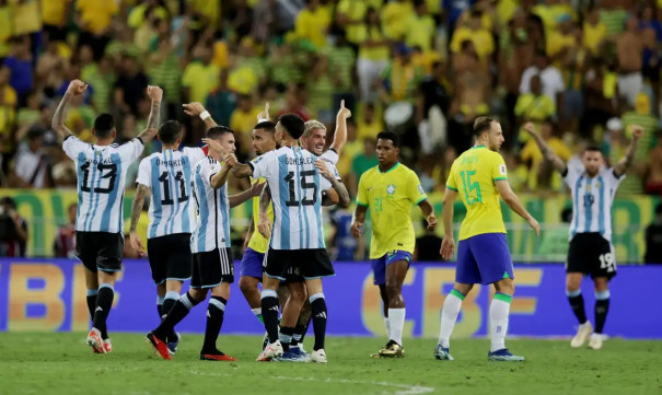 Eliminatórias: Brasil perde de 1 a 0 para Argentina no Maracanã