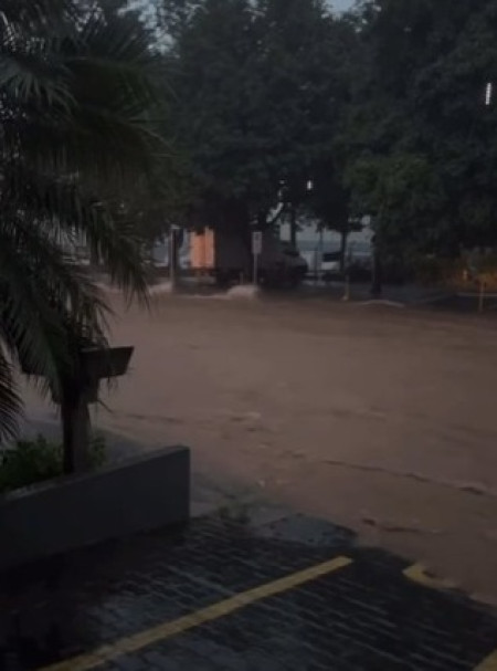 Chuva forte causa estragos em Adamantina e LucÃ©lia