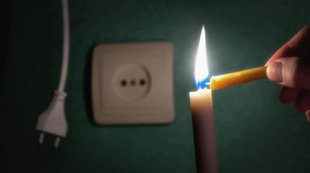 Rompimento de cabo deixou parte de Osvaldo Cruz sem luz neste domingo