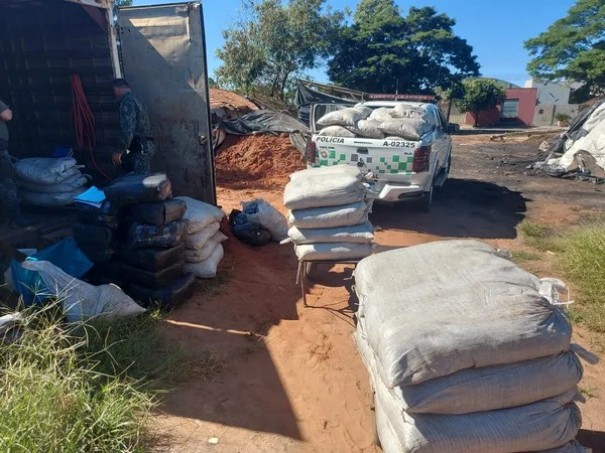 Olaria  multada em mais de R$ 700 mil por depsito clandestino de xaxim, em Indiana