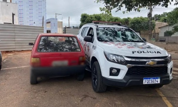 De passagem por Dracena, carro furtado em Assis  apreendido pela Polcia Militar