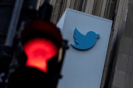 Após questionamento do governo, Twitter apaga 400 posts sobre violência em escolas