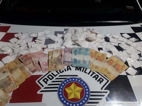 Pol�cia Militar prende homem em flagrante por tr�fico de drogas em Osvaldo Cruz