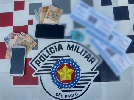 PM registra ocorrência de porte de entorpecente e apreende dinheiro que seria depositado em Osvaldo Cruz