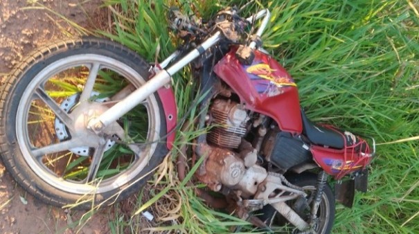 Vaca solta na via causa acidente com duas v�timas na vicinal que liga Tup� a Parnaso