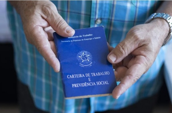 Desemprego sobe a 8,8% no primeiro trimestre de 2023, diz IBGE