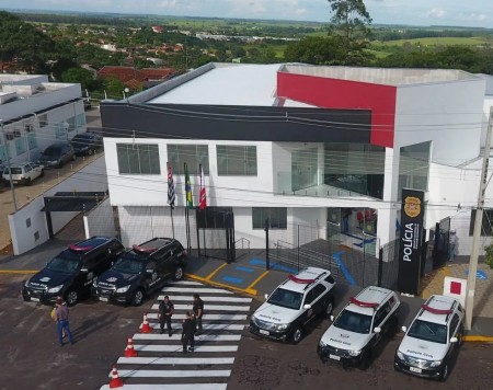 Fiscalização policial apreende maconha, cocaína e ecstasy em festa universitária, em Adamantina