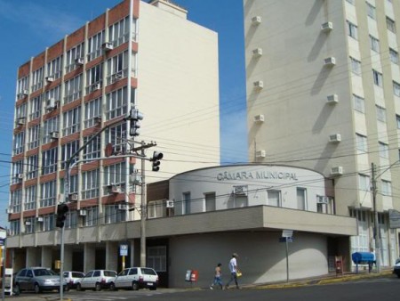 Prefeitura de Adamantina abre leilão administrativo para alienação de bens móveis