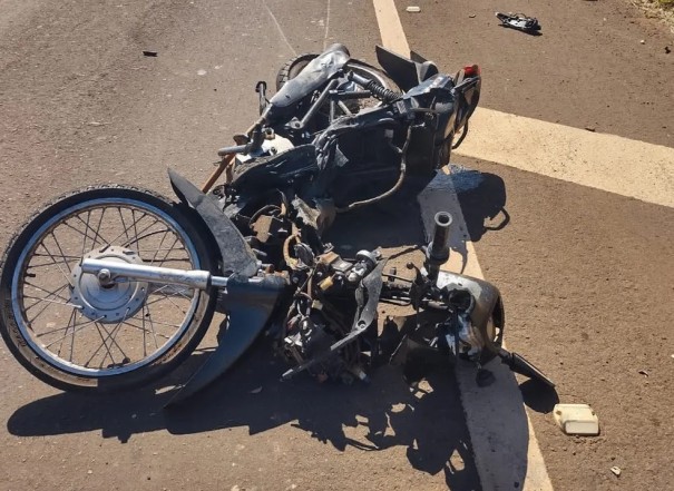 Motociclista de 78 anos morre ap�s ser arremessado em colis�o com carro, em Presidente Epit�cio