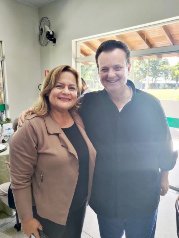 Prefeita de Salmour�o se filia ao PSD