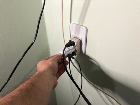 Energisa alerta sobre riscos de sobrecarga no uso inadequado de equipamentos eletrônicos 