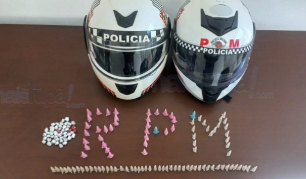 Ap�s acompanhamento, Pol�cia Militar, apreende menor com drogas e prende procurado pela Justi�a