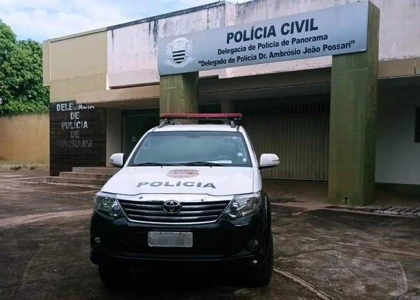 Suspeito de tentar matar homem a facadas no banheiro de bar se entrega � pol�cia em Panorama
