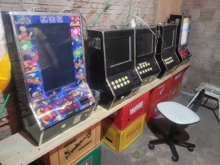 Operação policial apreende máquinas caça-níqueis e dispositivo de vídeo bingo em bares de Dracena