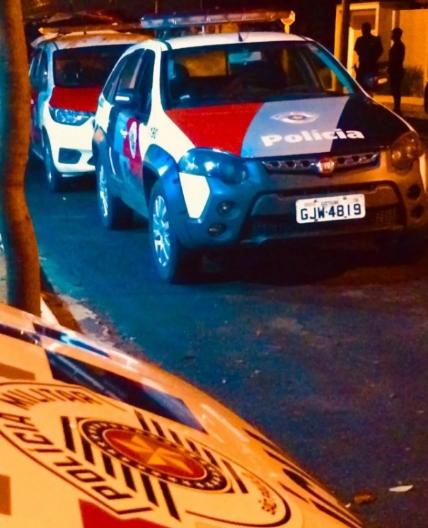 Homem � preso acusado de agredir crian�a e mulher em Fl�rida Paulista