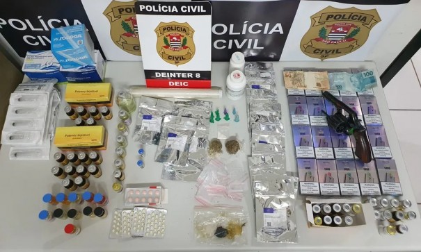 Abordagem em Presidente Epit�cio prende dois homens com rev�lver com numera��o suprimida e cigarros eletr�nicos