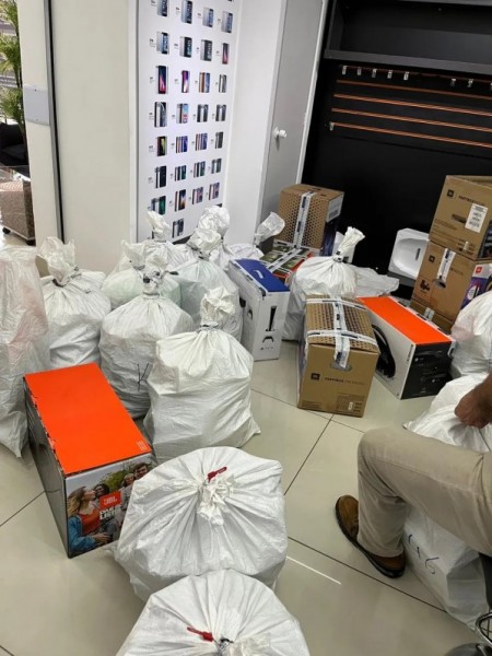 Operação da PF e Receita Federal apreende produtos contrabandeados para revenda na internet