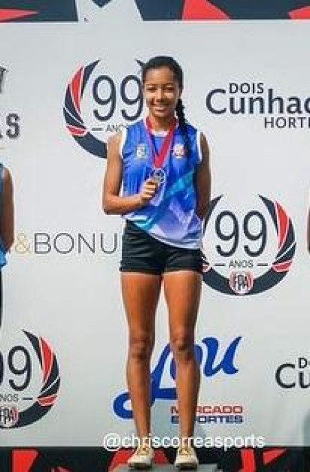 Mais uma medalha: Laura Fernanda conquista o bronze no Mundial Sub 15, no Salto Triplo