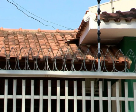 LadrÃµes rendem famÃ­lia, invadem e roubam casa na Vila Formosa, em Presidente Prudente