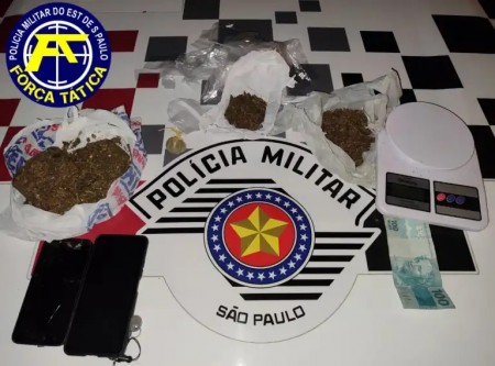 Dois são presos e droga é apreendida pela Força Tática