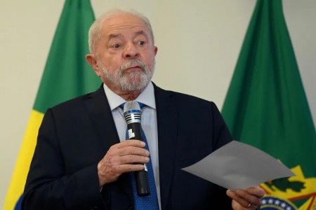 Lula confirma aumento da faixa de isenção do IR para R$ 2.640 e reajuste do salário mínimo
