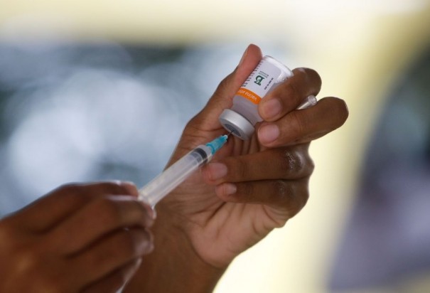 Vacina bivalente contra a covid-19 comea a ser aplicada nesta segunda