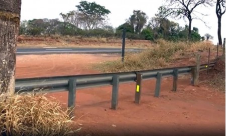 Após decisão judicial, Eixo fecha novamente vicinal que oferece acesso à SP-294, em Parapuã