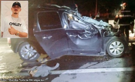 Jovem de 22 anos morre após colisão traseira na SP-294