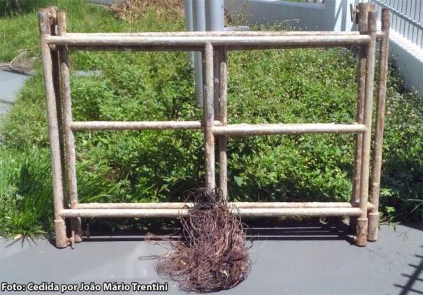 PM de Tup� aborda indiv�duo e recupera quatro andaimes furtados