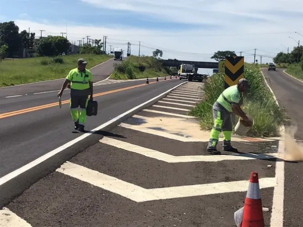 Homem morre decapitado em trecho da Rodovia J�lio Budiski, no Jardim Santa F�, em Presidente Prudente