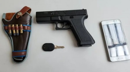 Após ouvir disparos de arma, Polícia Militar prende suspeito de furtar veículo e roubar R$ 4 mil de uma residência, em Presidente Prudente