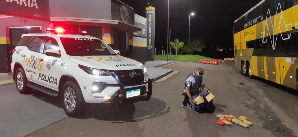 Pol�cia Rodovi�ria prende homem por tr�fico de drogas e apreende mais de 6kg de skank