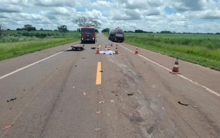 Acidente entre moto e caminhão mata homem em rodovia de Birigui
